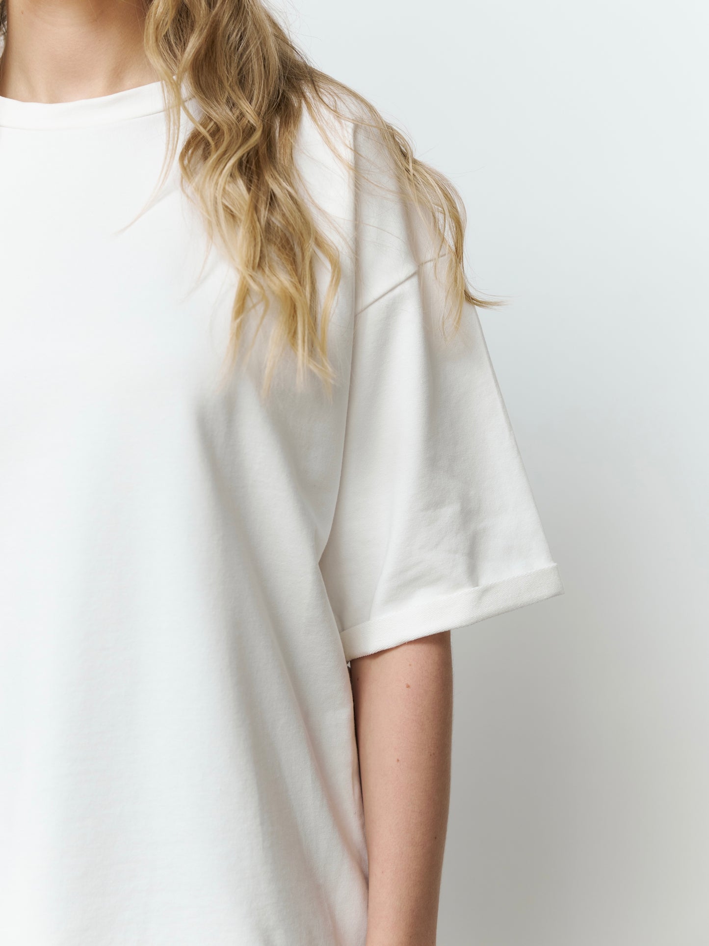 Футболка oversize молочна