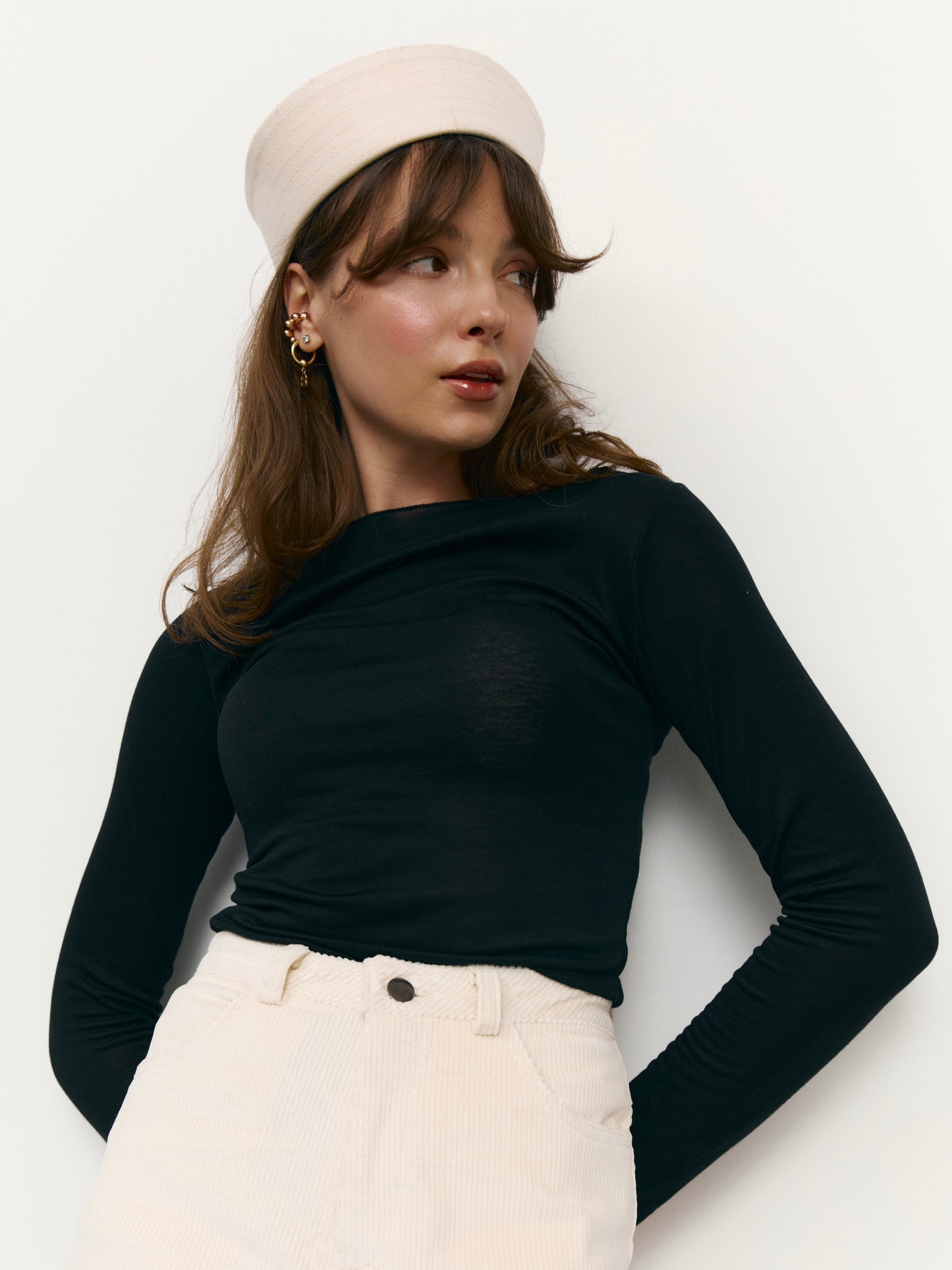 Лонгслів з кашеміру молочний