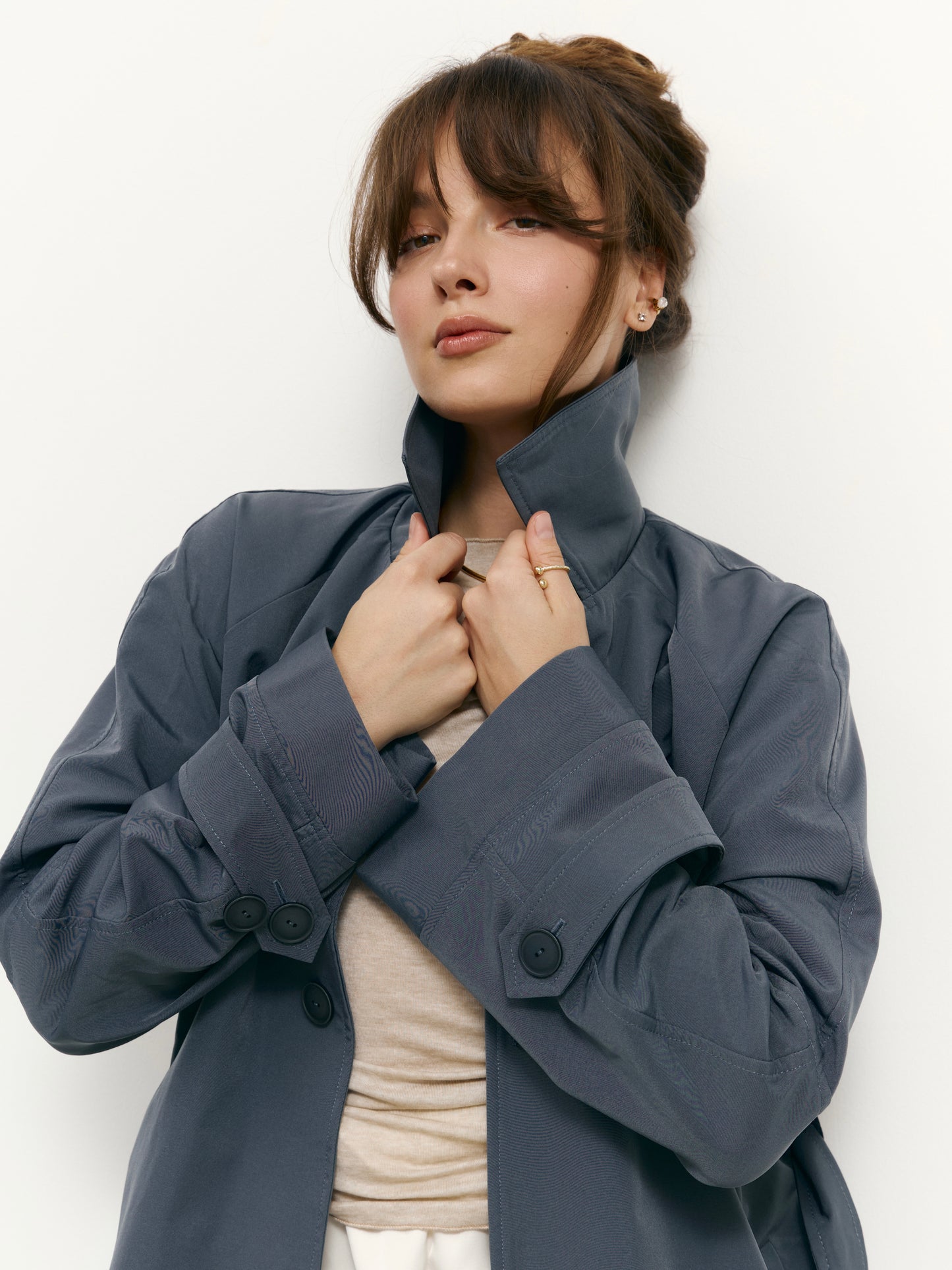 Тренч прямого крою сірий