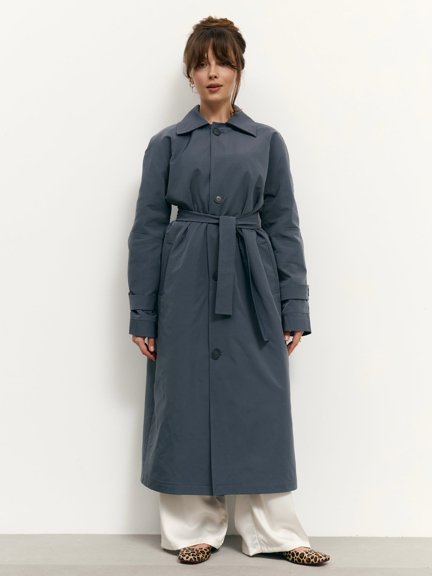 Тренч прямого крою сірий