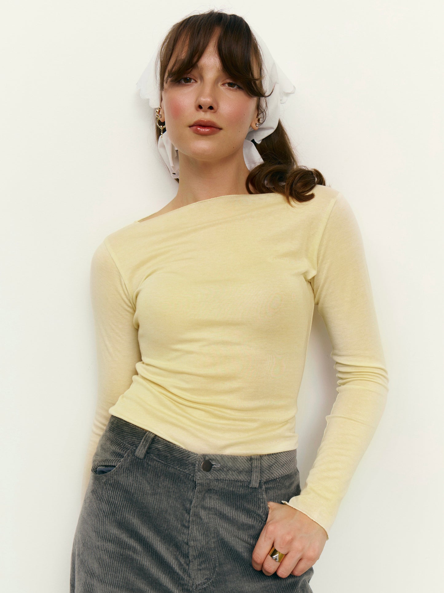 Лонгслів з кашеміру жовтий